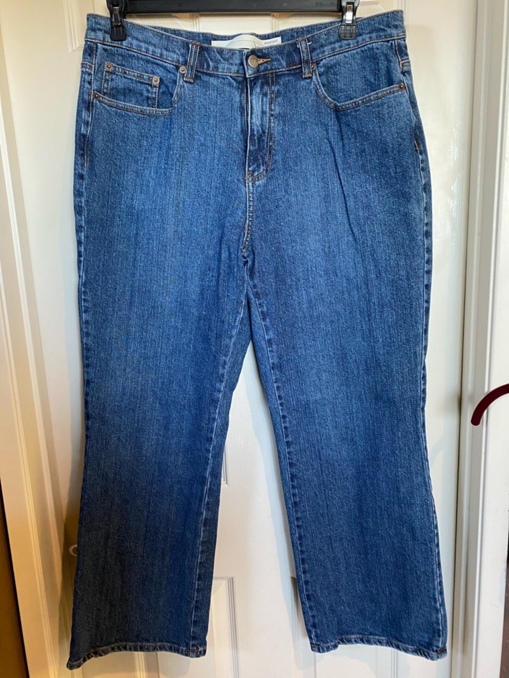 Venezia Classic Straight-Leg Jeans in Blue Wash
